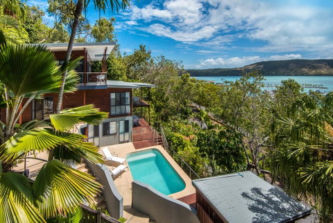 Kingfisher On Hamilton Island - Tourism Noosa 0