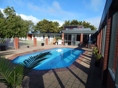 Kingston Lobster Motel - Tourism Noosa 3