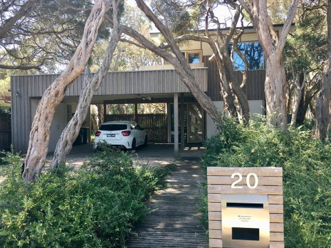 Koorameet - Tourism Noosa 0