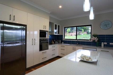 Laguna Views - Airlie Beach - Tourism Noosa 1