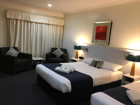 Lakeview Motor Inn - Tourism Noosa 1