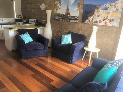 Laneway Bungalow 1 Bedroom Complete Unit East G - Tourism Noosa 1