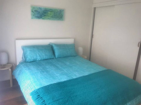 Laneway Bungalow 1 Bedroom Complete Unit East G - Tourism Noosa 2