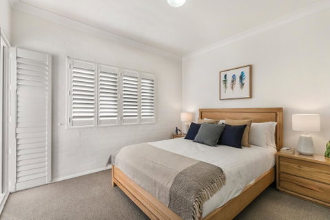 Large And Airy Unit In Quiet Riverside Suburb - Tourism Noosa 3