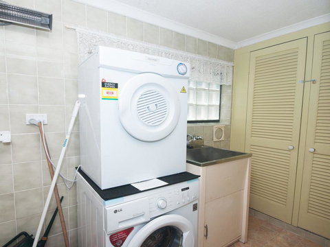 Lazy Daze - Tourism Noosa 3