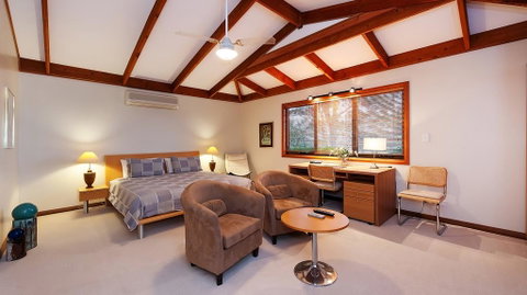 LeCamah Hill - Tourism Noosa 0