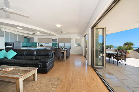 Lennox On The Beach Unit 1 - Lennox Head - Tourism Noosa 2