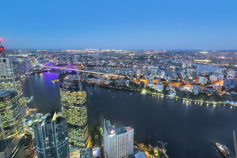 Level 77 Skytower Retreat In CBD - Tourism Noosa 1