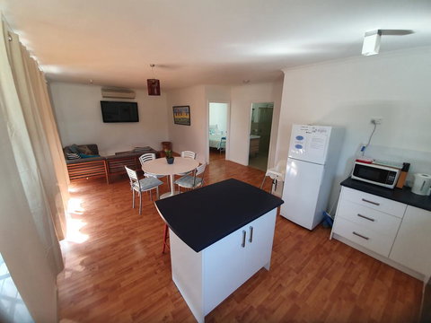 LiL House - Tourism Noosa 3