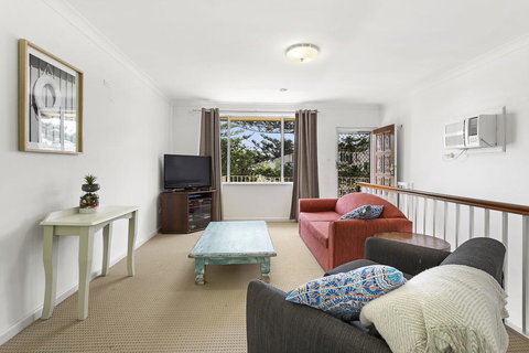 Lillian Street, Unit 1/2 - Tourism Noosa 0