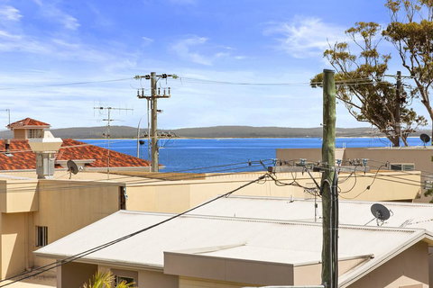 Lillian Street, Unit 1/2 - Tourism Noosa 2