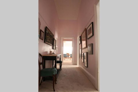 Lucys Artist Cottage - Tourism Noosa 2
