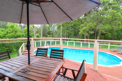 Lumeah House - Tourism Noosa 0