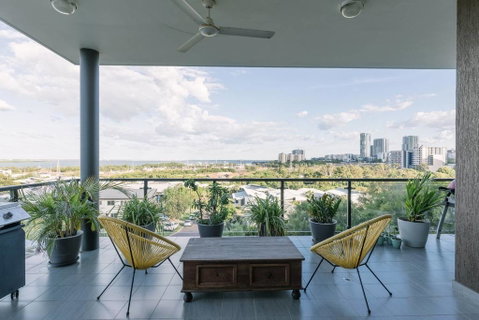 Luxury & Location - Sea Views With Modern Class ! - Tourism Noosa 0