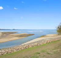 Luxury Beach Unit - Tourism Noosa