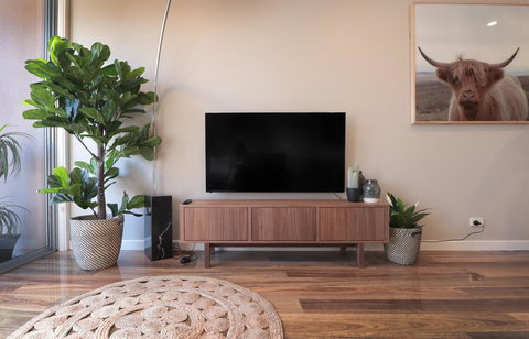 LUXURY Davcorp Executive Rentals - Free Wifi Wine Netflix And Parking In Brompton - Tourism Noosa 2