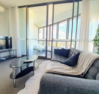 Luxury Level 2-bed 2-bath City View Apt in Olympic Park
