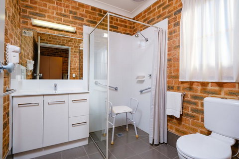 Lydoun Motel - Tourism Noosa 1