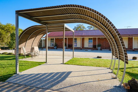 Lydoun Motel - Tourism Noosa 2