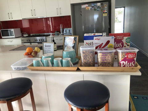 M & T's Waterfront Bed & Breakfast - Tourism Noosa 3