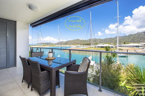 Magnetic Blue Waterfront Apartments - Tourism Noosa 0