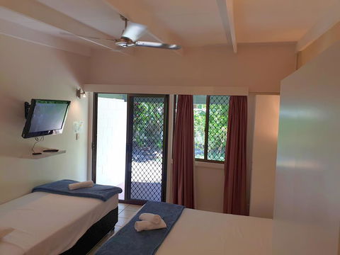 Magnetic Island Resort, Sleeps 3, Free WIFI - Tourism Noosa 0