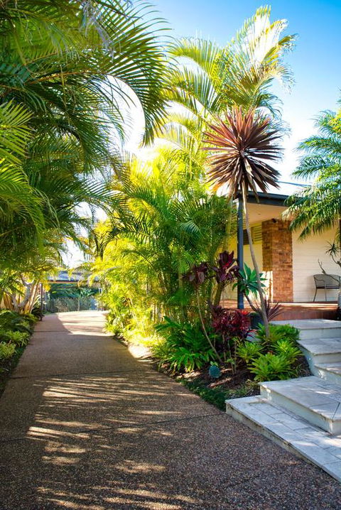 Magnificent Lakeview House - Long Jetty - Tourism Noosa 3