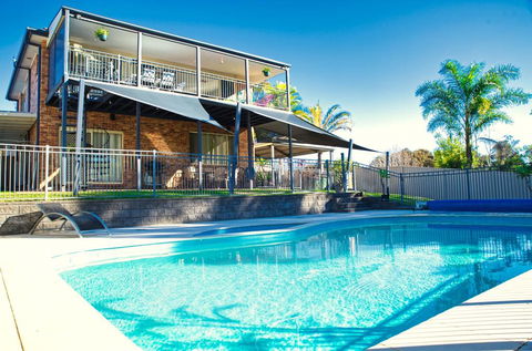 Magnificent Lakeview House - Long Jetty - Tourism Noosa 0