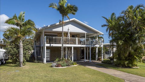 Mahalo - Tourism Noosa 0