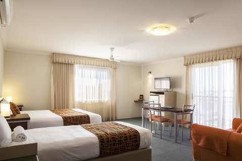 Mandarin Motel - Tourism Noosa 2