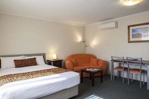 Mandarin Motel - Tourism Noosa 1
