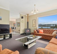 Manfield City Waterfront View Cottage - Tourism Noosa