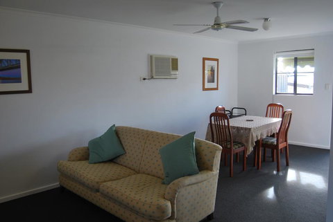 Maple Tree Cottage - Tourism Noosa 0