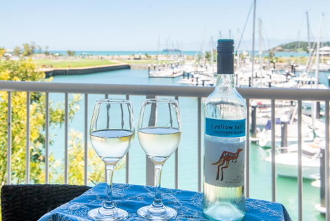 Marina Dreams- Airlie Beach - Tourism Noosa 0