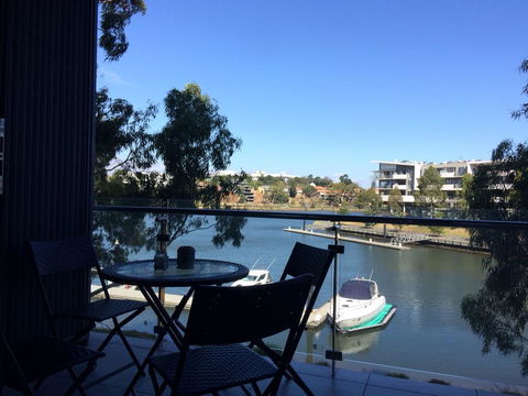 Marina View Apartment On The Maribyrnong River, Melbourne - Tourism Noosa 0