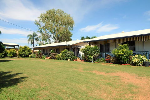 Matildas End Holiday Units - Tourism Noosa 0