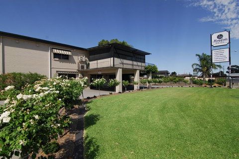 Mayfair Motel - Tourism Noosa 0