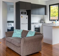 McKenna by Lily Sands - Tourism Noosa