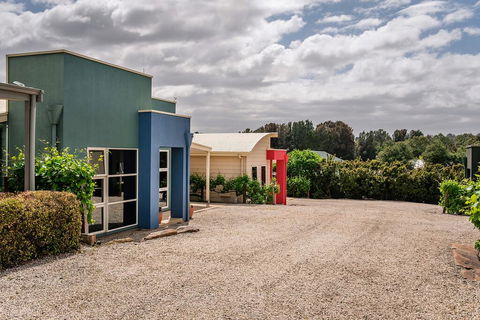Mclaren Vale Studio Apartments - Tourism Noosa 2