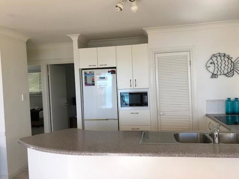 Mediterranean Resorts - Tourism Noosa 3