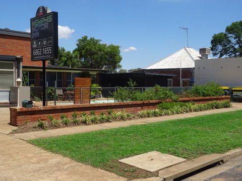 Memphis Motor Inn - Tourism Noosa 1