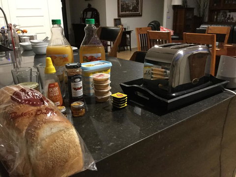 Mijen's Manor - Tourism Noosa 3