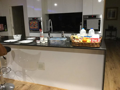 Mijen's Manor - Tourism Noosa 1