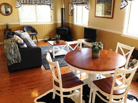 Milford Country Cottages - Tourism Noosa 2
