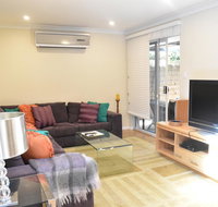 Modern 2 Bedroom Unit Close to CBD - Tourism Noosa