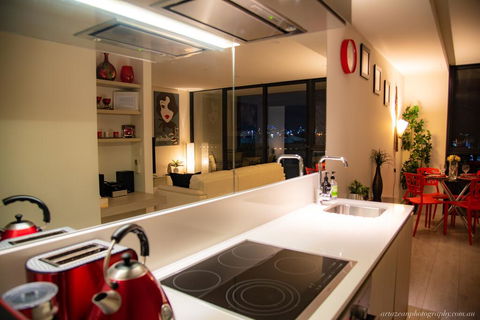 Modern, Clean, Luxury At The Right Price..... - Tourism Noosa 1