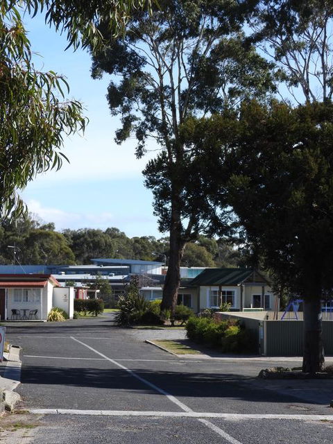 Moomba Holiday And Caravan Park - Tourism Noosa 0
