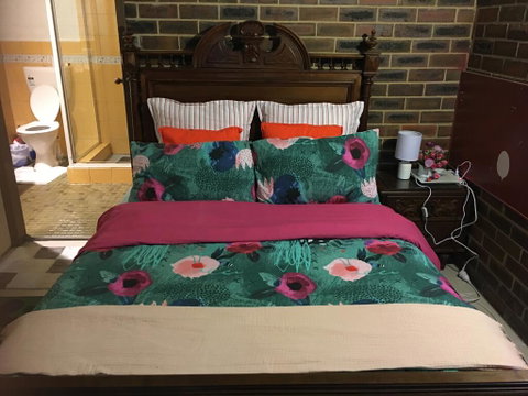 Motel Studio Room - Tourism Noosa 0