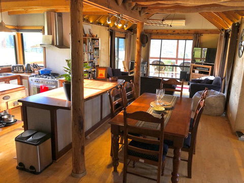 Mountain Grass Lodge (2 Bedroom) - Tourism Noosa 1