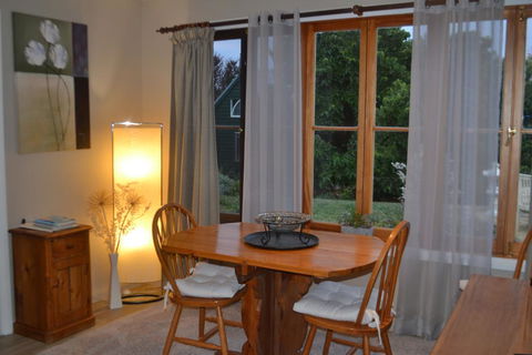 Mulberry Cottage Unique B&B Accommodation - Tourism Noosa 3